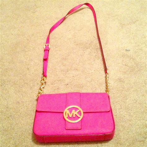 litlle mark on my soft pink michael kors purse|michael kors small pink purse.